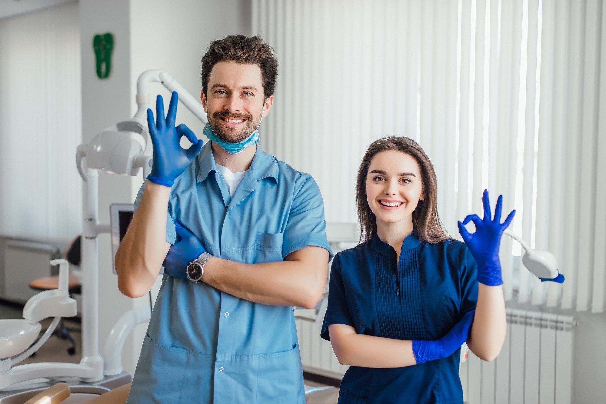 Jak często należy kontrolować stan implantów u stomatologa?